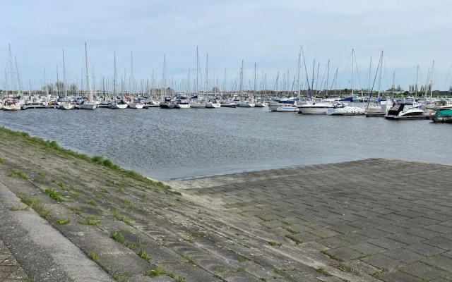 Beautiful Apartment on the Marina