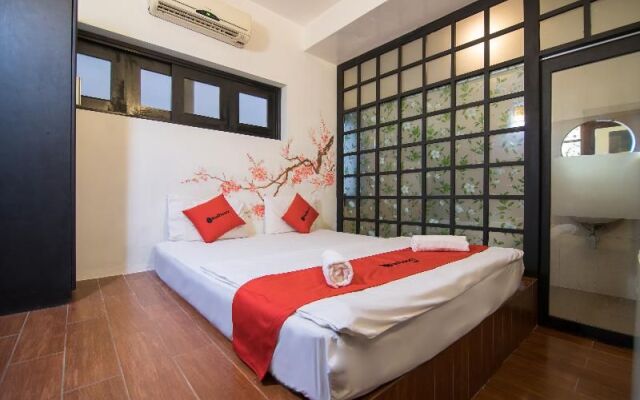 RedDoorz near Gia Dinh Church