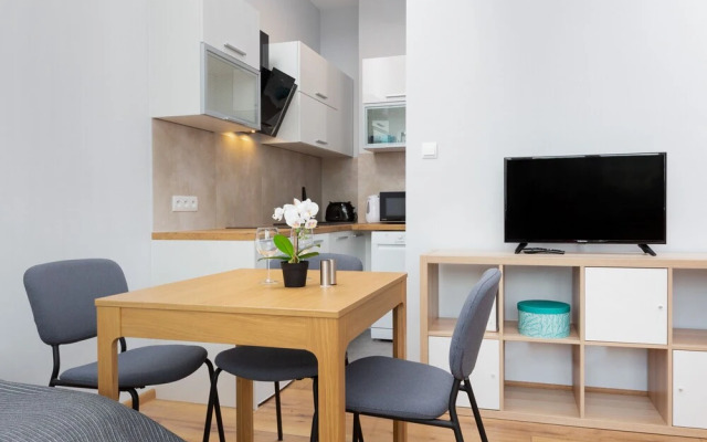 Studio Puławska Warszawa by Renters