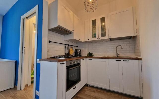650 metri dal Mare - WiFi - Terrazzo - Piscina - A/C