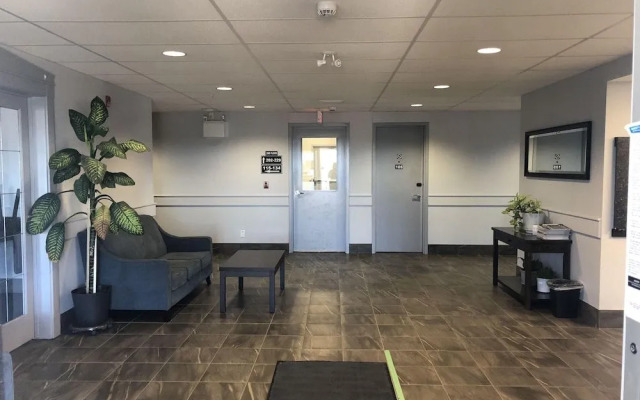 R & R Lakeview in Hardisty