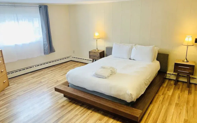 Lancaster Motor Inn