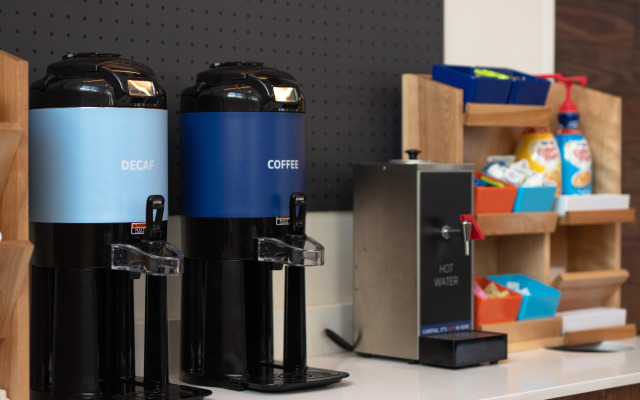 Holiday Inn Express Hotel & Suites SeaTac by IHG