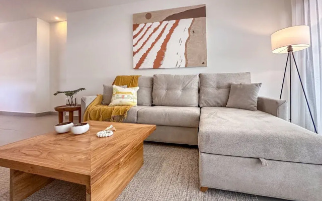 Luxury 2 Bedroom Apartment
