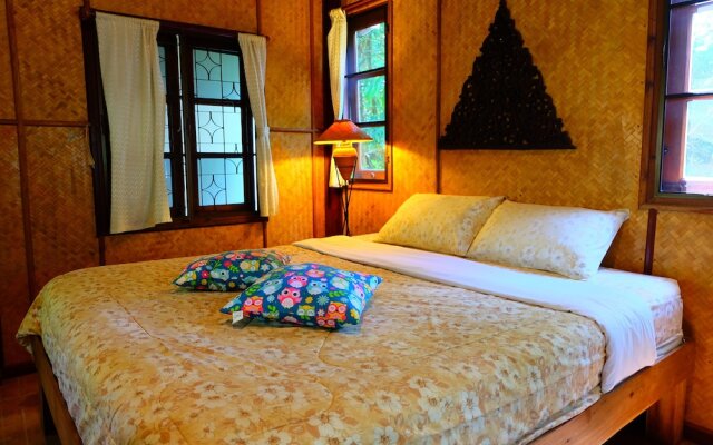 Malee's Nature Lovers Bungalows
