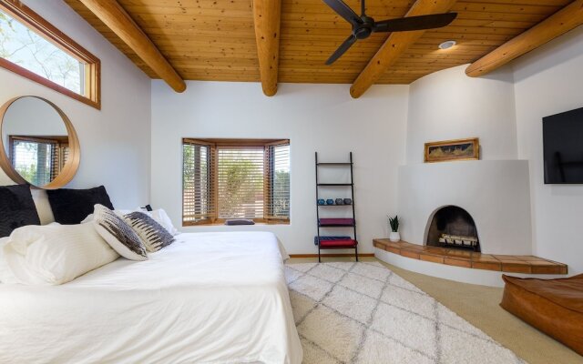 Casa Sanctuary 5 Bedroom Home by Redawning