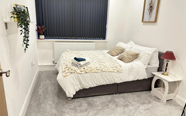 Dudley Delightful Apartment With 2 Bedrooms
