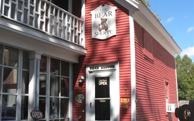 Hugging Bear Inn