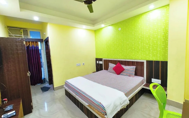 Hotel SR Near Temple Sea Beach Puri
