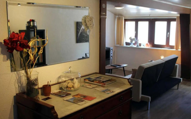 Rhine Pearl Hideaways