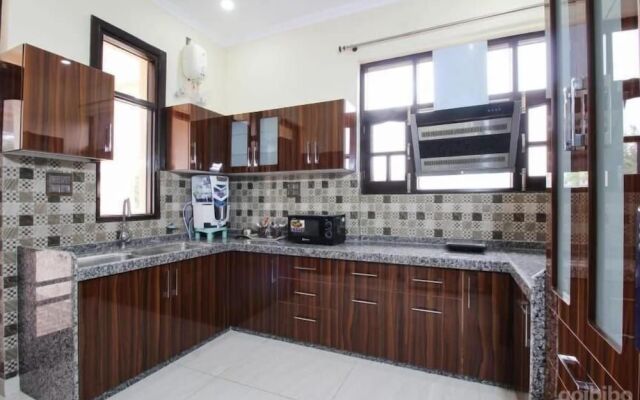 Touristen Holiday Home