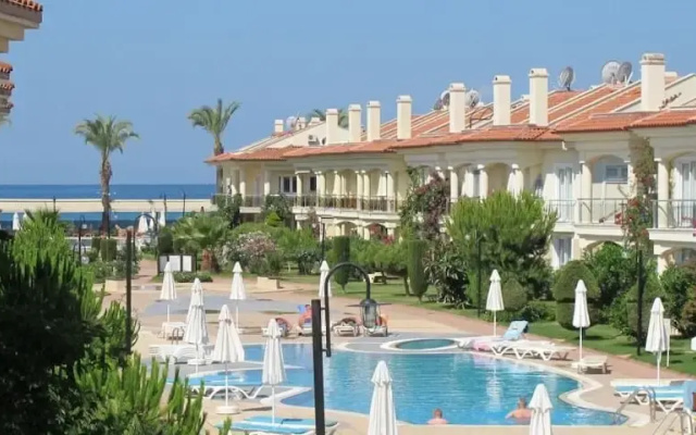 Villa SH14 by JoyLettings