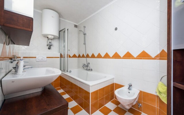 Awesome Home in Savudrija with Hot Tub, WiFi & 2 Bedrooms