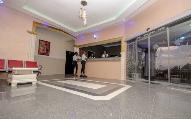 Govic T Hotel and Suites