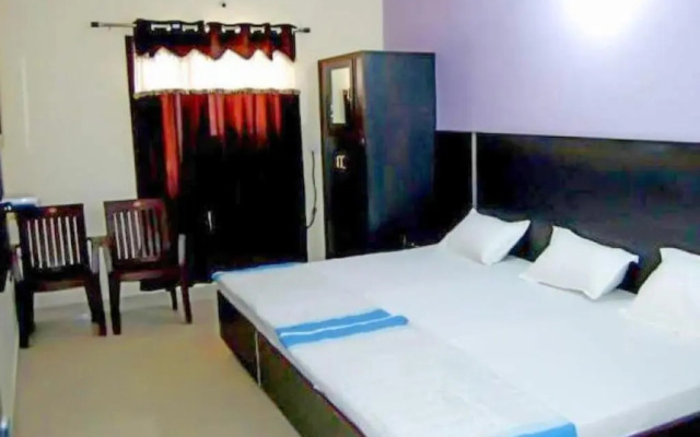OYO 26655 Dr Guest House