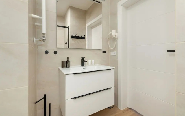 Morska Apartment With Spa by Renters