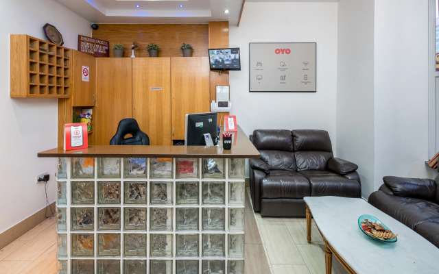 OYO Abbey Hotel, London Shepherd's Bush Market