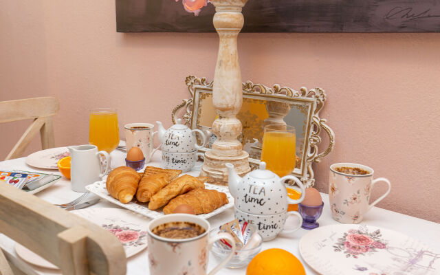 V.A. Boutique Apartments and Suites