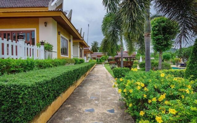 Khao Tao lake and beach villas Hua Hin