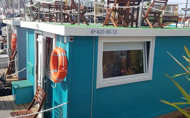 Vintage Classic 70s Boat!