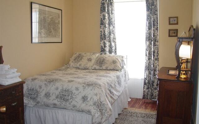 Hotel Léger Restaurant & Saloon