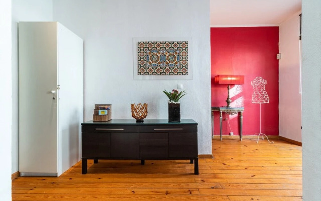 Charming 2 Bedroom Apartment Next to Praça da Figueira