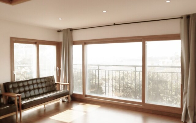 Pyosun Haevichi Pension