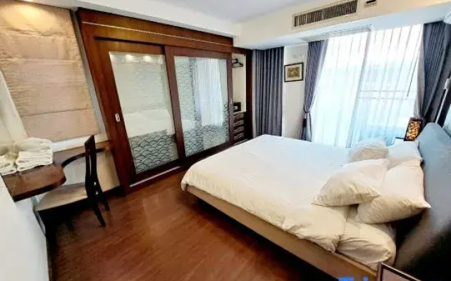 Short-Term Rental Allowed - 6C Downtown BKK Serviced Apartment