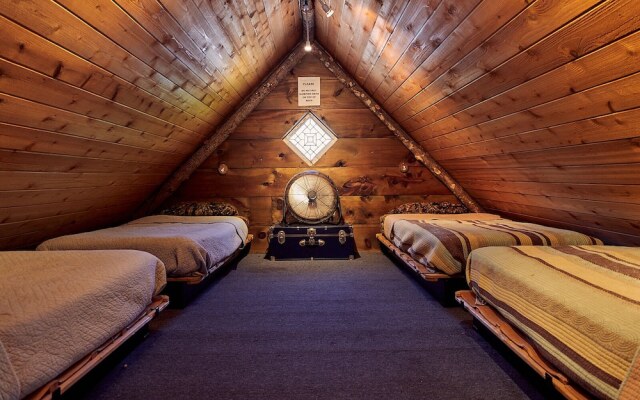 Mountain Harbour B&B and Hiker Hostel