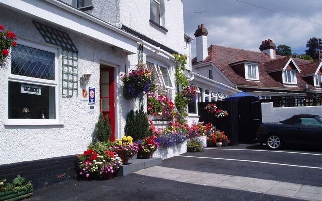 Bentley Lodge Guest House