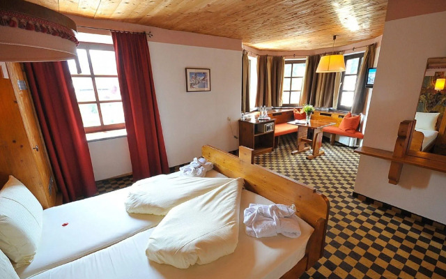 Schlosshotel Rosenegg