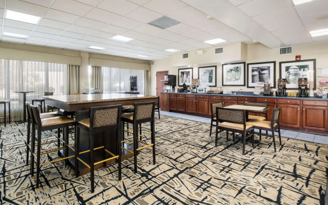 Clarion Inn Cleveland near University