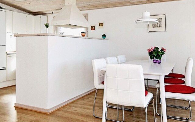 8 Person Holiday Home in Hemmet