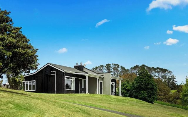 Woodhouse Mountain Lodge