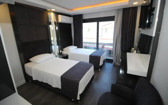 Extravagant Hotel