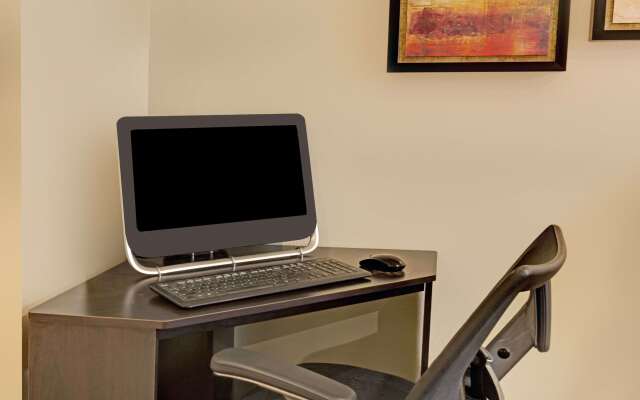 Super 8 by Wyndham Windsor