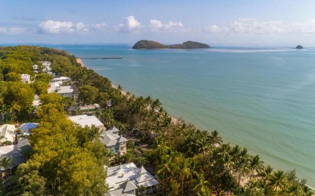 Drift Palm Cove