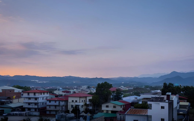 Yadi Hotel