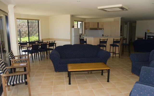 Cliff House Beachfront Villas