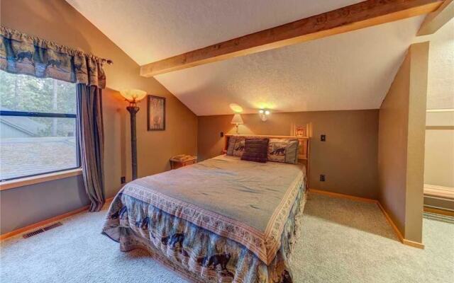 Deer Lane 11 by Village Properties at Sunriver