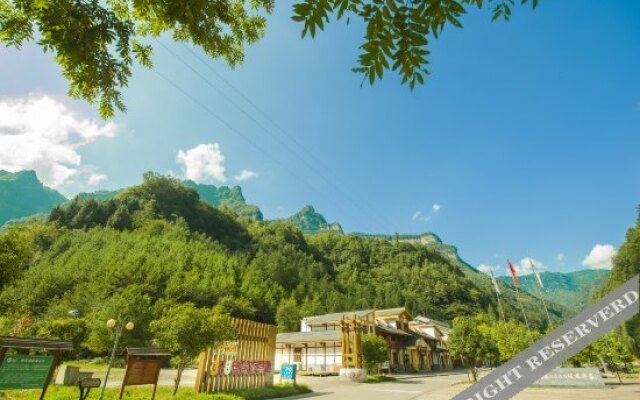 318 Auto Camp Motel Micangshan