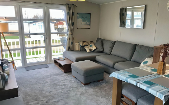 Hopton Holiday Village - Holiday Accommodation 632