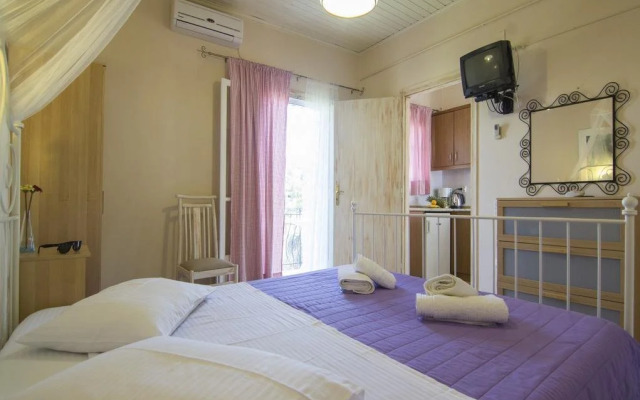 Cristina Apartments