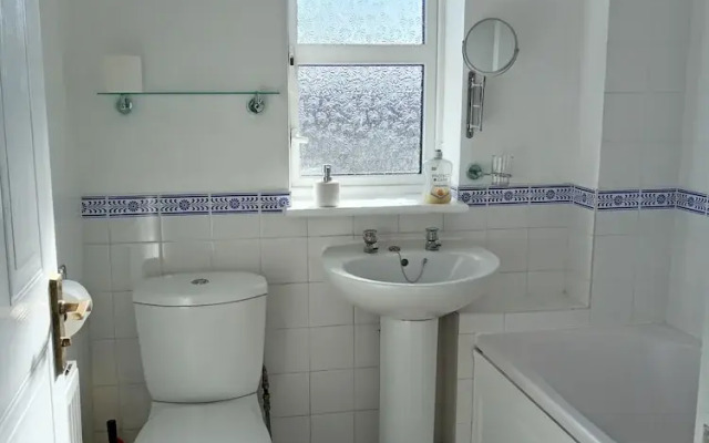Victoriadock-3bedrooms-1bathroom-wifi-parking