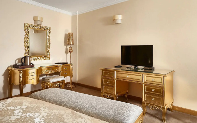 Hotel Gold
