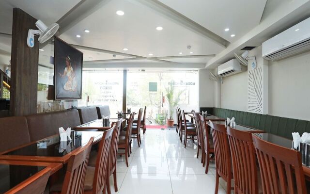OYO 14637 Hotel Taste of India