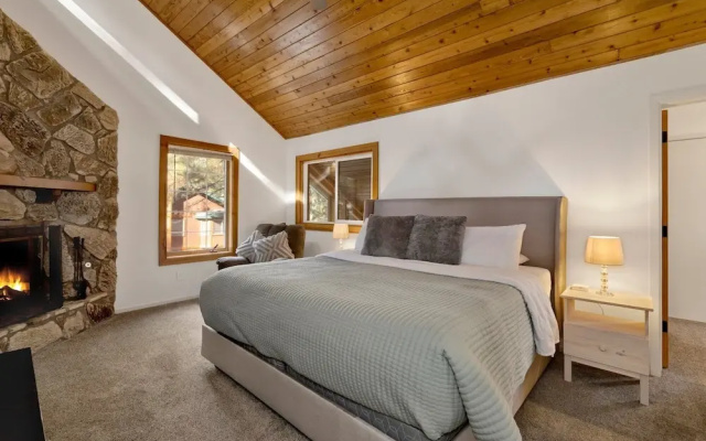 Summit Hideaway #445