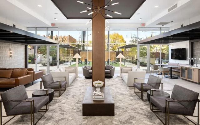 Landing Apartments at Five Points South