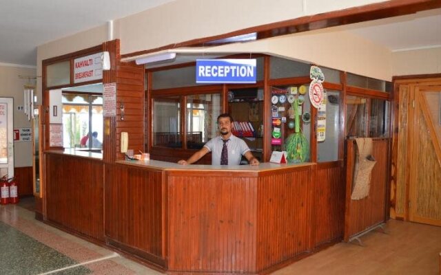 Lades Hotel