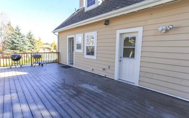 Lakeview Court Castle